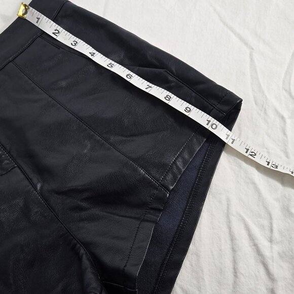 Edikted Ramona High Waist Faux Leather Shorts Womens Medium Black Trendy Vegan - Picture 10 of 11